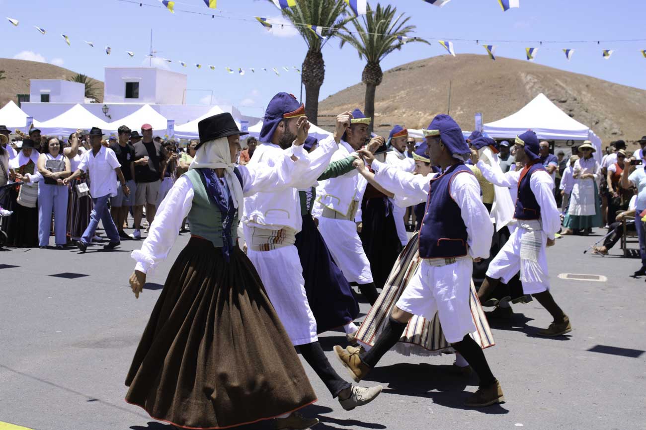 Romer A De Los Dolores Historia Viva De Lanzarote The Mint Company